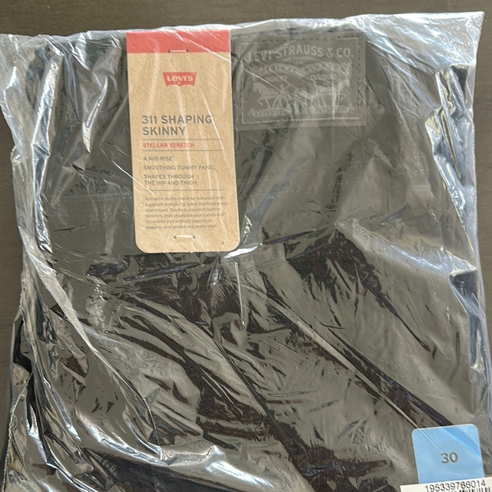 Levi's Women’s Black Shaping Skinny Jeans